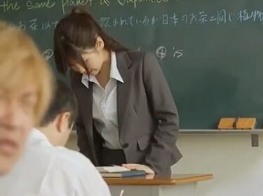 「ヤメて！お願いだからッ！」不良軍団に授業中にレイプされる新任女教師巨乳女教師レイプ乱交のエロ動画