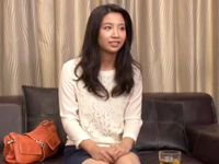 エロマッサージでお漏らししちゃうほど感じてしまった若妻にチンポ生挿入で追い打ちハメ！お姉さん痴女人妻マッサージのアダルト動画