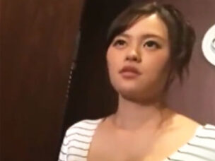 本屋で媚薬塗り込まれアヘ顔SEXする真面目JK女子校生美少女痴女中出しレイプのアダルト動画