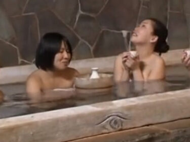 露天風呂で勃起露出してたら巨乳お姉さんに逆レイプされたったｗ巨乳素人お姉さん痴女のエロ動画