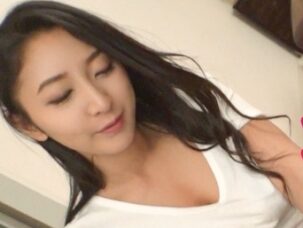 客を惑わす妖艶なアロマセラピストをガチナンパ！巨乳素人ナンパマッサージの無料AV