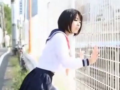ウブなショトカ女子校生が見たこともない巨根！汗だくになりながら大人チンポをねじ込まれて悶絶パコ巨乳女子校生美少女コスプレのアダルト動画