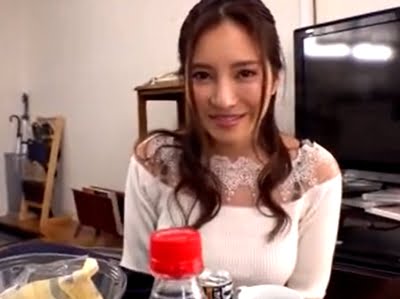 清楚な顔してまさかのド変態！黒髪お姉さんが全力で馬なり奉仕巨乳お姉さん痴女の無料ポルノ動画