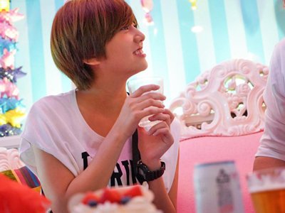 20歳を迎えたボーイッシュ美少女が初めてのお酒に飲まれてトロ酔い性交巨乳美少女顔射潮吹き乱交のアダルト動画