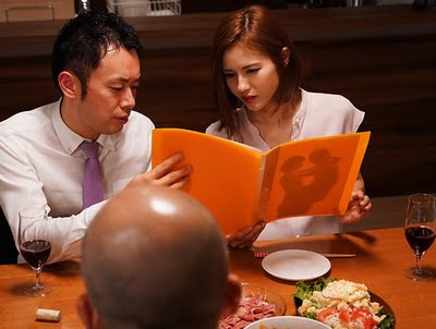 結婚10年目。未だに美しさが絶えない美人妻がヌードモデルに！？ハゲ上司に心まで奪われたNTRパコ人妻武藤あやかのアダルト動画