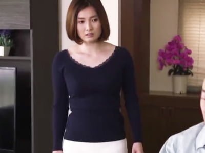 欲望剥き出しで濃厚接吻しながら近親SEXに酔いしれる義父と美人妻巨乳人妻近親相姦のアダルト動画
