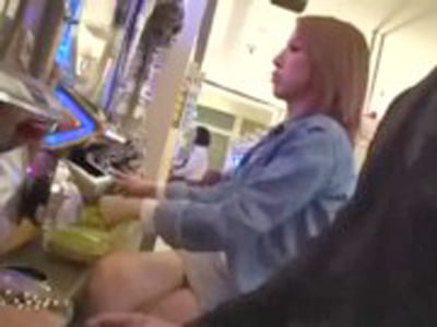 コロナ期間営業中のパチンコ店にいたギャンブル依存症女に中出し巨乳お姉さんギャル中出し北川エリカのアダルト動画