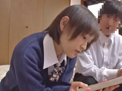 先輩JKと素股→事故挿入で処女喪失女子校生美少女のエロ動画
