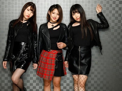 ライダースを着てる女子はメンヘラでエロいに違いない！そんな都市伝説を裏付けるガールズバンド中出しお姉さん痴女コスプレ中出し渚みつき涼花くるみ志恩まこのアダルト動画