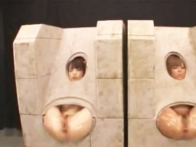 超高級地下クラブで性奴隷凌辱ショー開催→顔と穴だけ出してる美女に腸内射精！痴女中出しアナルのAV無料動画