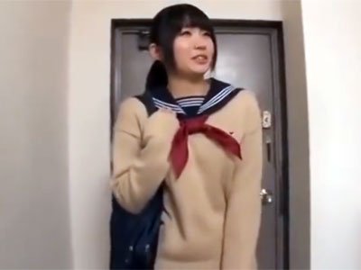 学校の先輩に言われるがまま犯され汚される女子校生美少女ぶっかけのアダルト動画