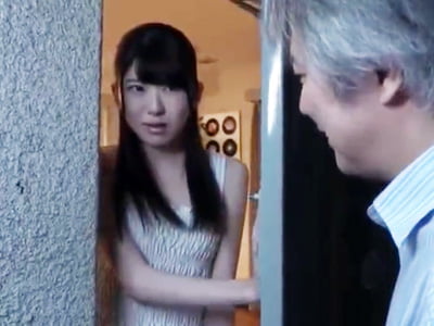 隣人の女子大生に媚薬を盛って忍び込みレイプするおっさん美少女中出しレイプのアダルト動画