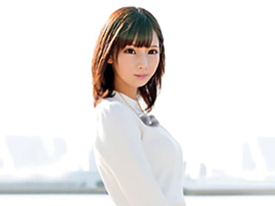 憧れのMM号でセックスをするお嬢様女子大生美少女パイパンあけみみうのAV無料動画