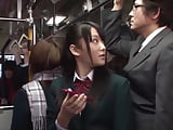 痴漢を誘発するスケベな女子校生に中出し女子校生美少女中出し痴漢のセックス動画