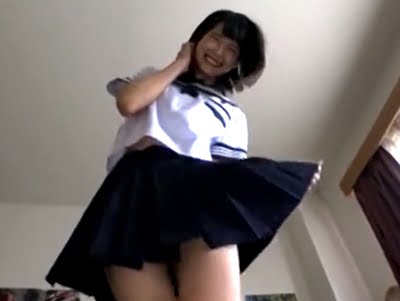 色白童顔な極上素人にマイクロビキニを着させて痙攣パコ女子校生美少女水着の無料エロ動画