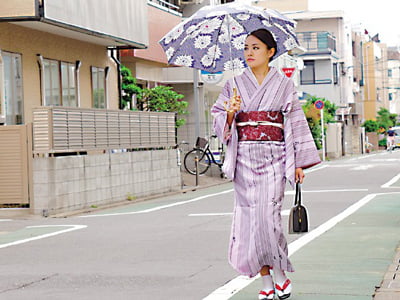 働かない夫のせいで居酒屋を切り盛りする美人女将の堪忍袋の緒が切れ不倫SEX巨乳人妻中出したかせ由奈の無料エロ動画