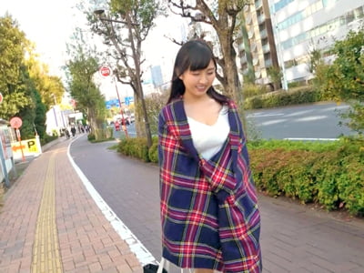 絶対的美少女がリストラされて考え倦ねてAV出演！巨乳素人美少女の無料エロ動画