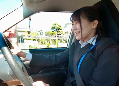 営業車で外回りしているガチ美人OLをナンパ→仕事中にサボってAV出演するオマンコに制裁中出し素人OL中出しナンパのAV無料動画