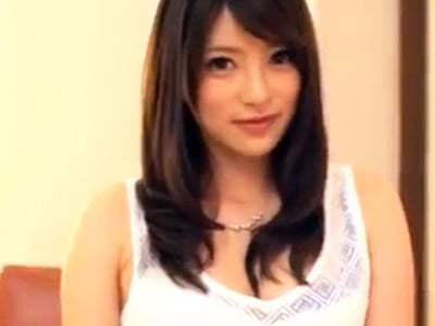 淫乱美女がバックから激しく腰を打ちつけられてエッチな声を上げまくる濃厚パコ素人お姉さんのアダルト動画