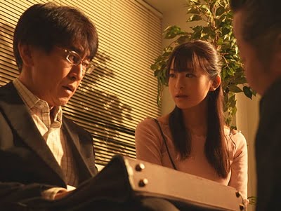 愛する夫のために借金を中出し生産させられた美人妻人妻中出しレイプ3P桜もこのアダルト動画