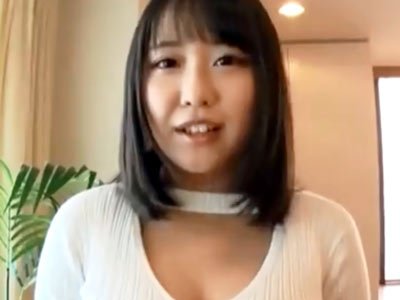 カフェ店員の22歳清楚ビッチ系巨乳素人が自らの希望でAV出演！巨乳素人お姉さんのアダルト動画