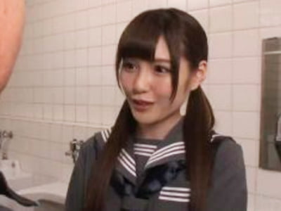 「ヤりたいんでしょ？」アイドル顔な美少女JKが公衆トイレでこっそりパコ女子校生美少女痴女露出のアダルト動画