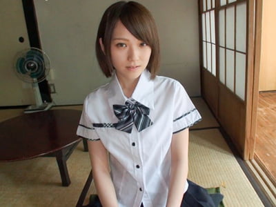 肉棒を抜き差しされて自らも腰を振り騎乗位絶頂する制服美少女女子校生美少女顔射オナニーの無料アダルト動画