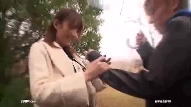 雨の中で野外フェラとか羞恥ＳＥＸ三昧お姉さん痴女フェラ手コキ露出天海つばさの無料エロ動画