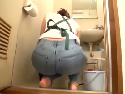 家事代行のデカ尻妻がハミケツ→ムラムラが抑えきれなくなって半ば強制の押し倒しパコ巨乳素人人妻レイプ盗撮のアダルト動画