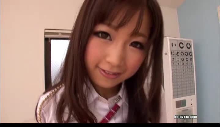 生意気なギャル女子校生が先生を誘惑して中出しまで許しちゃう！ギャル美少女中出しのエロ動画