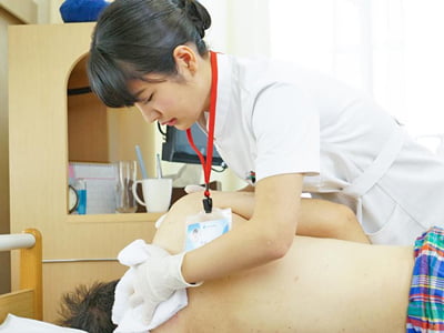 避妊具を使わないオール中出しの性交看護を実施している病院巨乳看護婦中出し手コキの無料アダルト動画