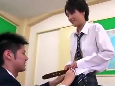 男だと騙して生活していた美少女の正体を暴いてパコ→強引に無慈悲な中出し女子校生美少女中出しのAV無料動画