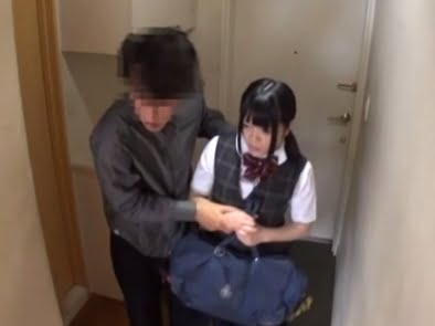 JKなり立てのロリ少女を拉致監禁→拘束し玩具責めからのチンポ挿入で調教開始女子校生美少女ロリ中出しレイプ乱交のSEX動画