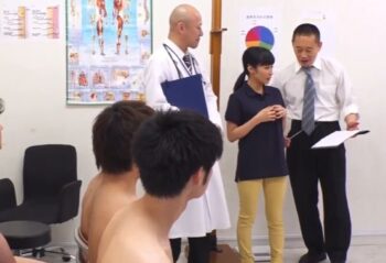 発育身体測定でタップリ中出しされる担任教師女教師！手コキフェラパイズリ中出しのアダルト動画