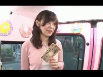 『お金もらえるなら…』金目当てでやって来たお姉さんをガチハメ！素人手コキのアダルト動画