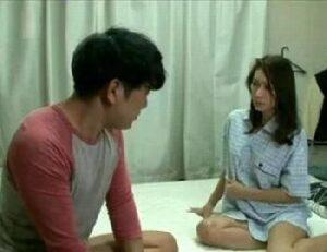 夫婦喧嘩で家を出てきた隣の奥様→傷ついた心と体を癒してあげる不倫パコに発展！！痴女人妻熟女のエロ動画