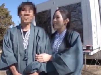 温泉街でナンパした巨乳人妻をMM号で金爆調教→背徳チンポで快楽イキW！お姉さん中出しのエロ動画