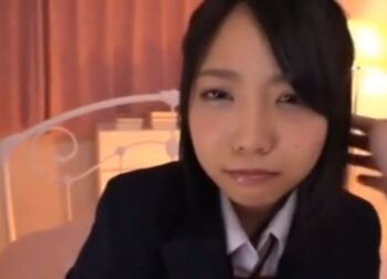 笑顔の可愛いJK妹と近親相姦女子校生！美少女妹顔射近親相姦のアダルト動画
