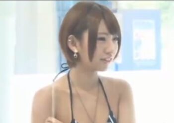 水着の日焼け跡がエロいショトカの素人娘をオイルマッサで発情させて中出し
