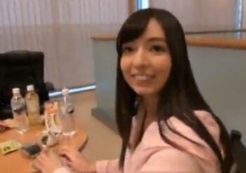 性感帯を激責めされてアクメする美女