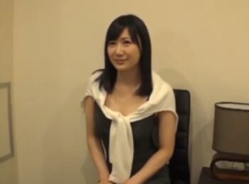 ベビーカーを引く子連れのママがナンパでサクッと不倫セックス